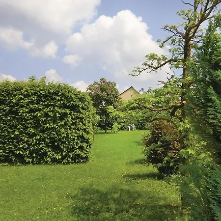 Awesome In With 3 Bedrooms And Wifi Дом отдыха Wiesbaum